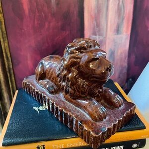 Chinoiserie Brown Lion Sculpture